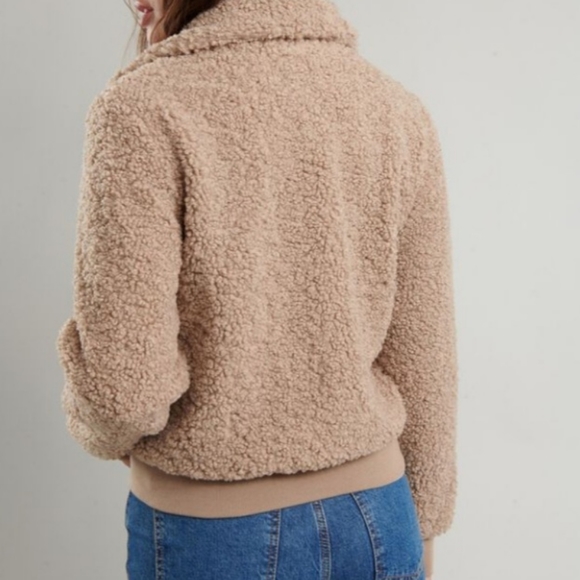 Sherpa Jacket - Picture 3 of 6